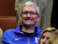apple-tim-cook-duke-university-basketball-game-16-getty ANAHEIM, CA - MARCH 24: CEO of Apple Tim Cook is seen at halftime at the 2016 NCAA Men's Basketball Tournament West Regional at the Honda Center on March 24, 2016 in Anaheim, California. (Photo by Harry How/Getty Images)