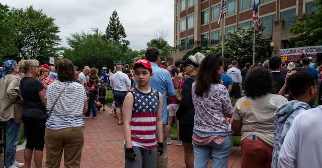 Loudoun County School Board Cuts Off Public Comments, Sics Police as Critical Race Theory Criticisms Grow 1 Loudoun County School Board Cuts Off Public Comments, Sics Police as Critical Race Theory Criticisms Grow