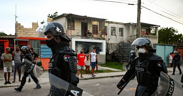 Cuba: Video Shows Police Shoot Protester in Front of Toddlers - newspostwall Cuba: Video Shows Police Shoot Protester in Front of Toddlers