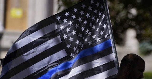 VIDEO: Community Gathers for 'Back the Badge' Rally in Michigan 1 VIDEO: Community Gathers for 'Back the Badge' Rally in Michigan