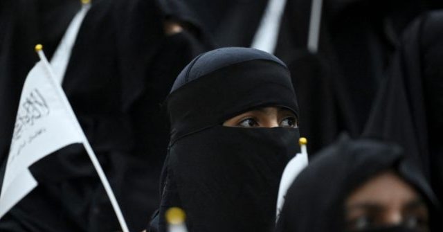 The Taliban Replaces Ministry of Women's Affairs with Moral Police 1 The Taliban Replaces Ministry of Women's Affairs with Moral Police