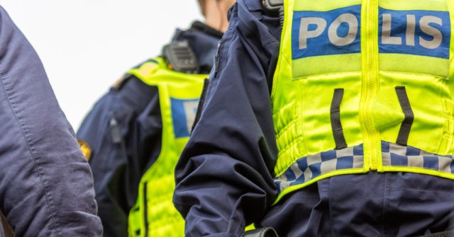 3,000 Swedish Police Demand Govt Tackle No-Go Zone Gangs 1 3,000 Swedish Police Demand Govt Tackle No-Go Zone Gangs