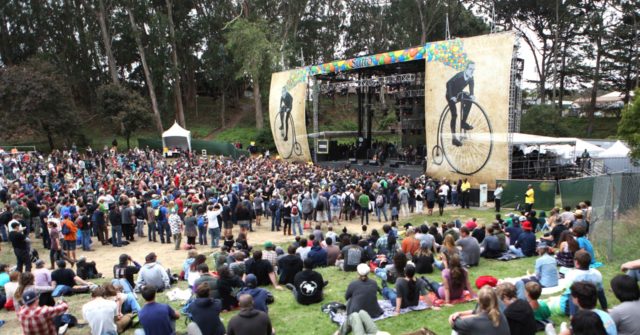 San Francisco's Outdoor 'Outside Lands' Festival to Require Proof of Vaccination or Negative COVID Test 1 San Francisco's Outdoor 'Outside Lands' Festival to Require Proof of Vaccination or Negative COVID Test
