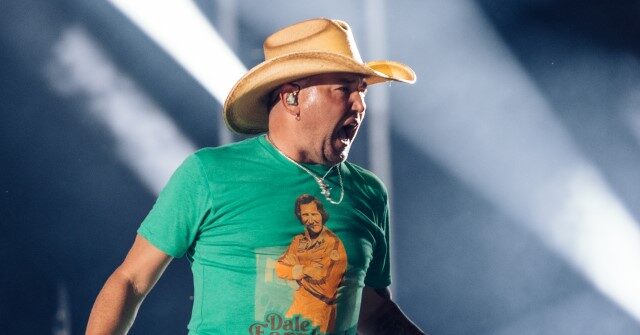 Jason Aldean Runs Off Stage Suffered Heat Stroke Mid Concert