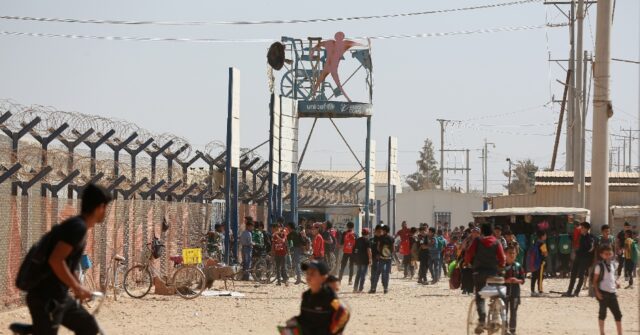 Un Cuts Aid To Syrians In Jordan Citing Funding Shortfall Breitbart