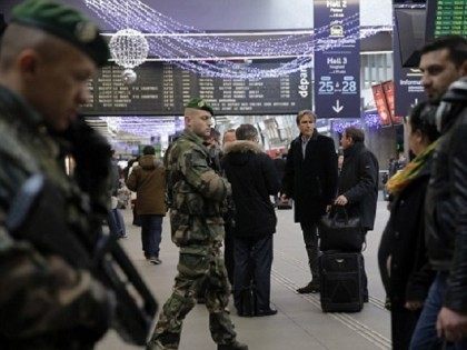 French-Army-Railway-AP