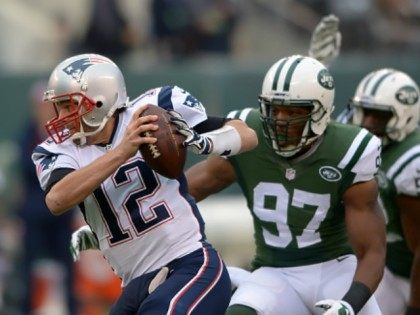 Calvin Pace Pressures Tom Brady