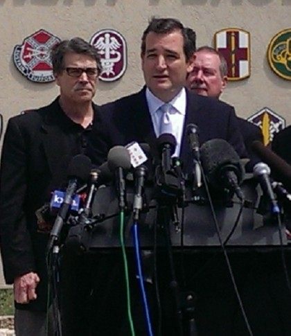 Cruz in front of Perry