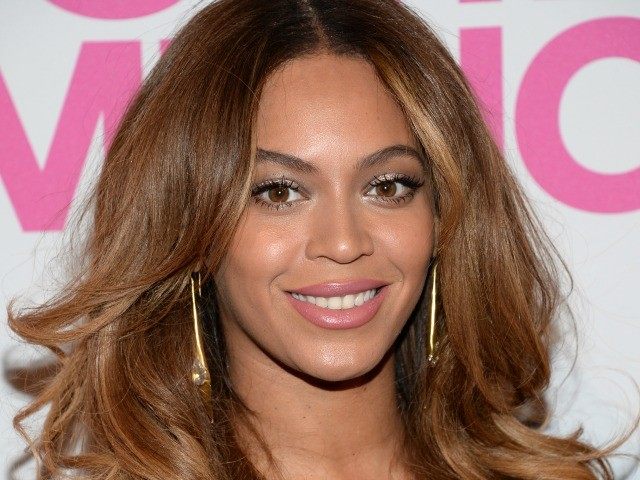 Beyoncé Takes Heat for Ignoring Activist Calls to Support Houston ...
