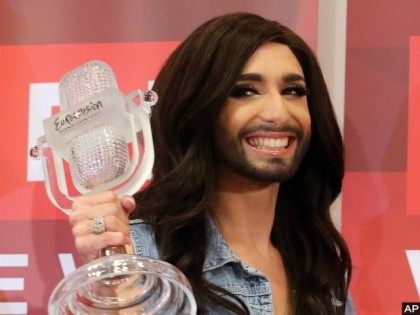 conchita-wurst-eurovision-trophy-ap