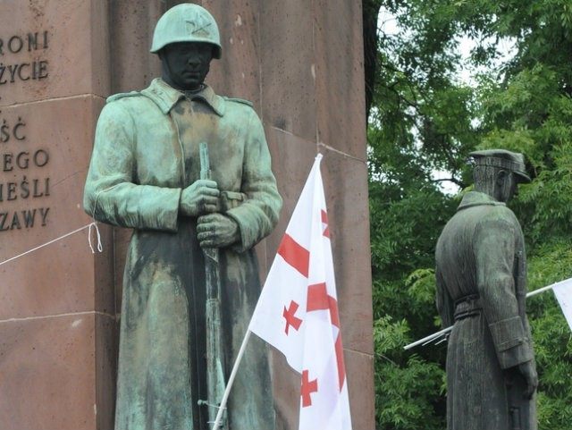 soviet-monument