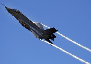 USAF says it needs maintainers to reach initial operating capability for F-35