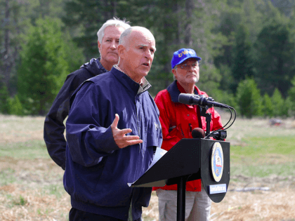 Jerry Brown in Sierras (AP)