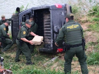 Border Patrol agents seize a drug load near the Rio Grande