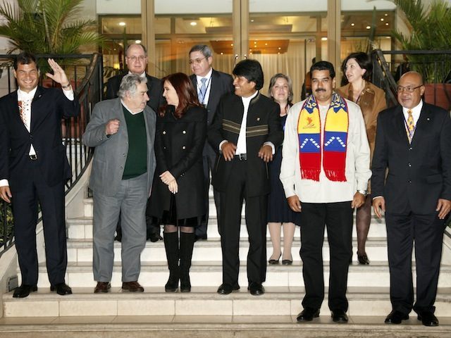 UNASUR respalda a Presidente Evo Morales