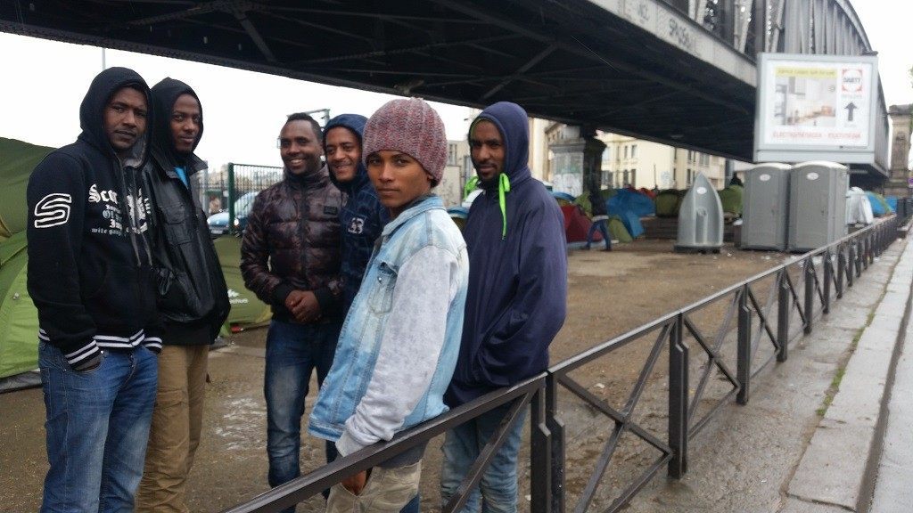 paris migrants 2