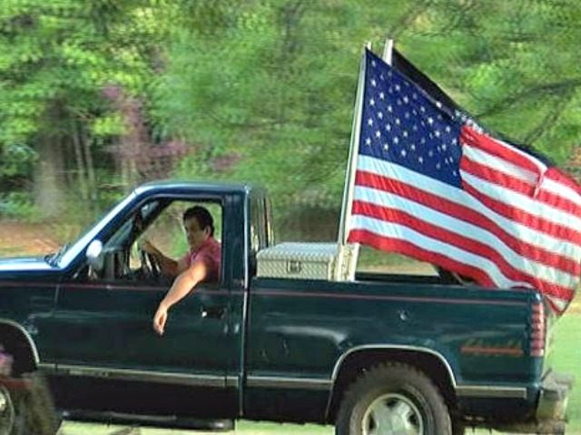 south-carolina-teenager American flag WBTV