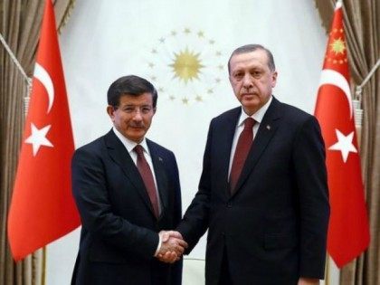 Erdogan-Davutoğlu-afp