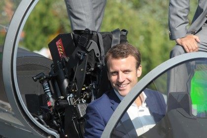 FRANCE-TRANSPORT-AVIATION-AIRSHOW-MACRON