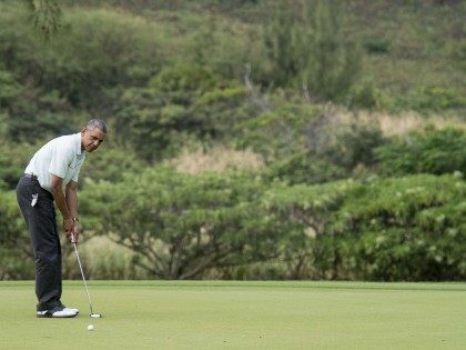 More Obama golf (Nicholas Kamm / AFP / Getty)