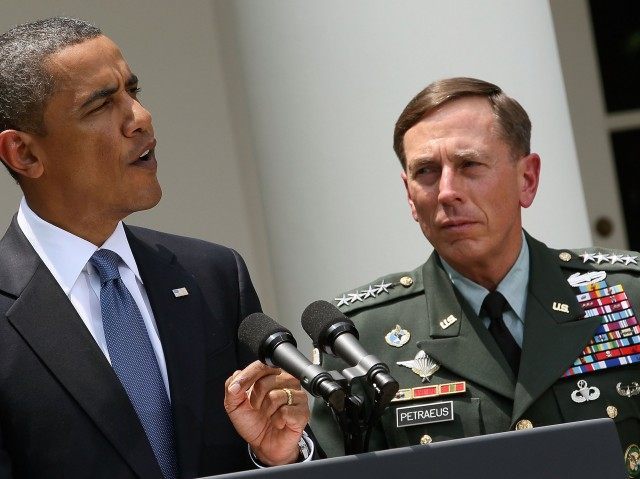 Obama Petraeus (Mark Wilson / Getty)