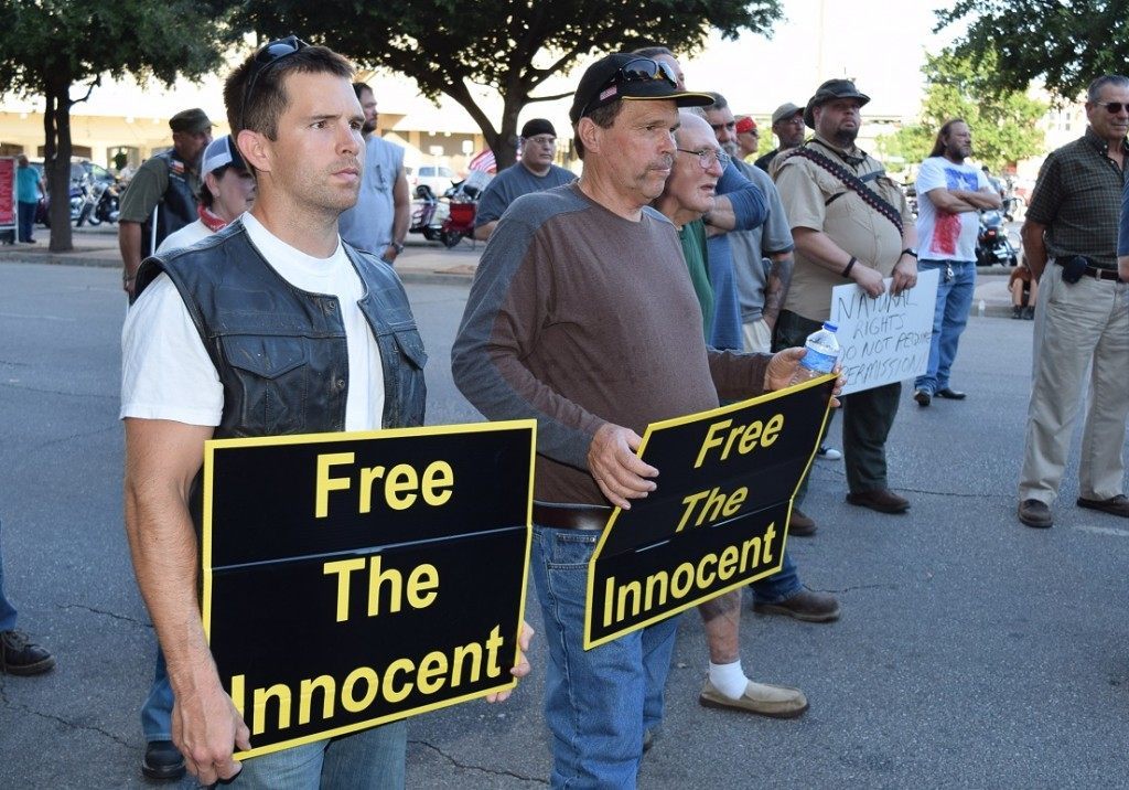 "Free the Innocent" (Photo: Breitbart Texas/Bob Price)