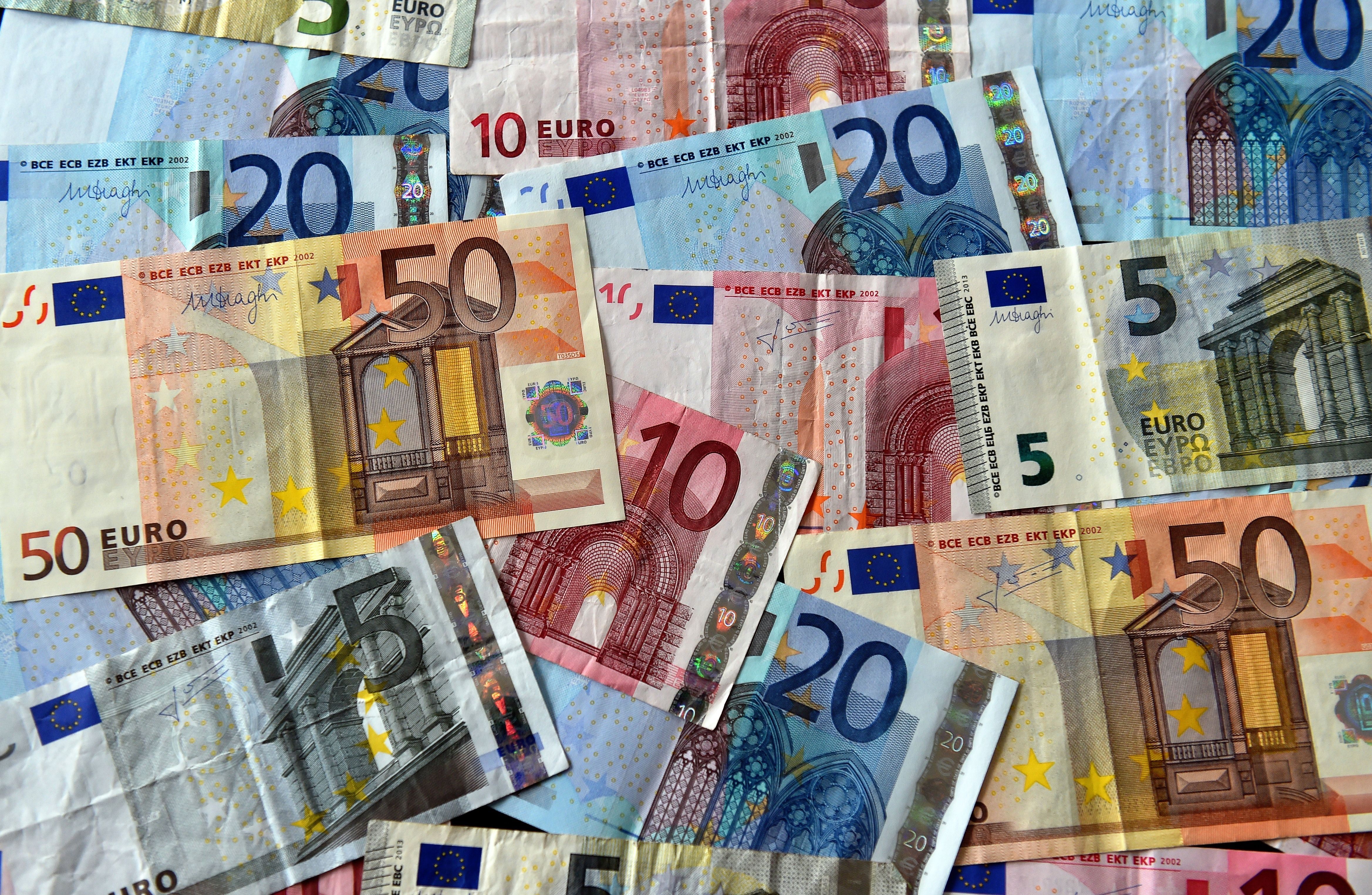 Франция богатство. Валюта Франции. Франция купюры евро. Национальная валюта Франции. Валюта Франции сейчас.