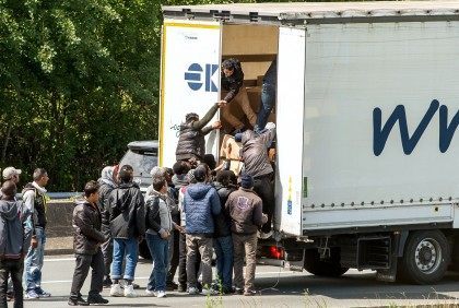 FRANCE-BRITAIN-MIGRANTS-TRANSPORT-EUROTUNNEL