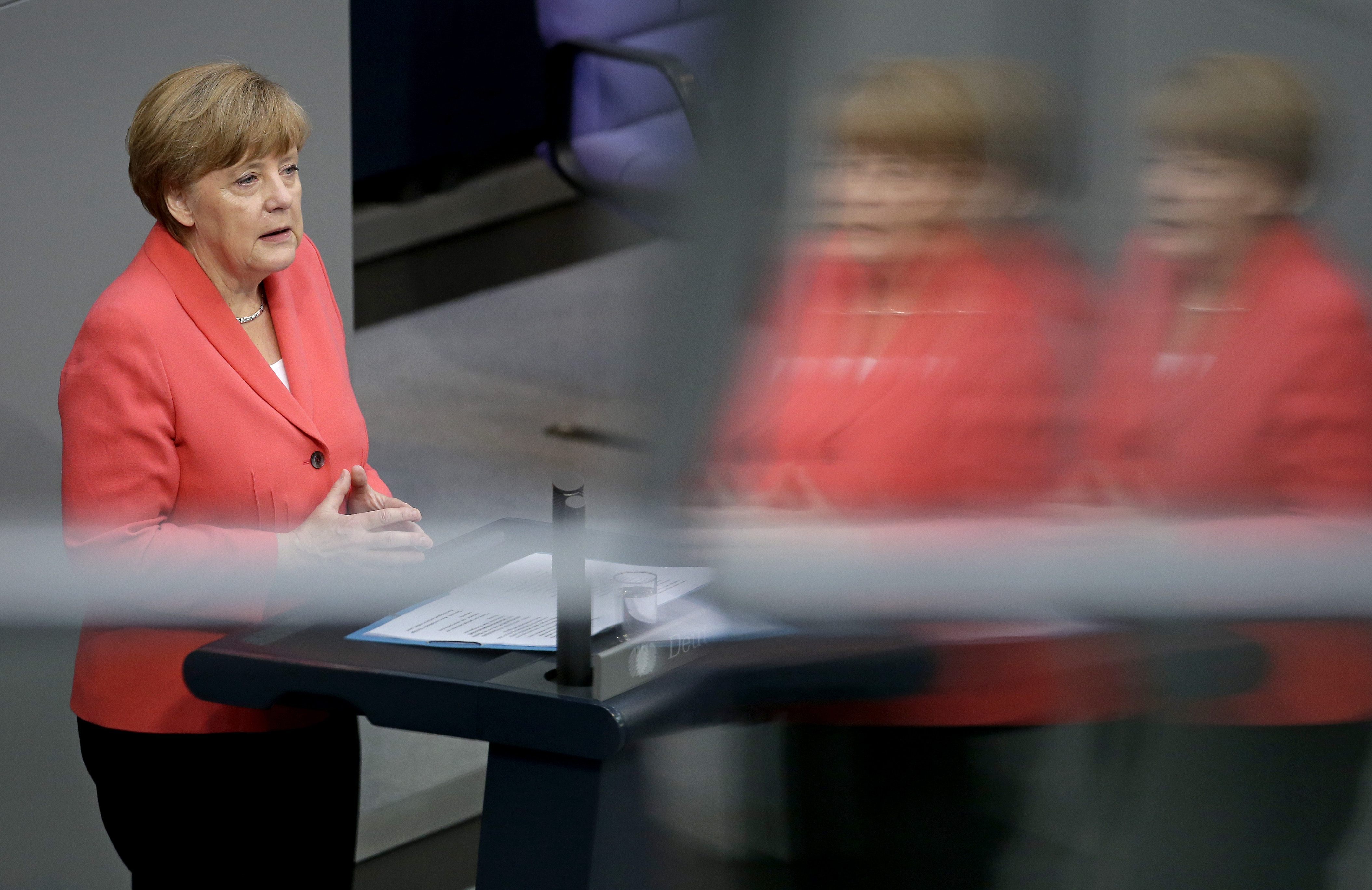 German Lawmakers Back Greek Bailout Talks Despite Rebellion 