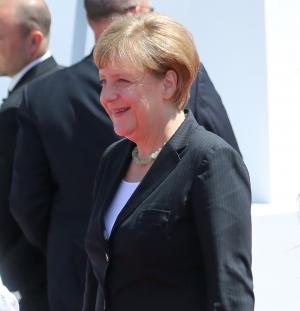 Crude oil prices moving higher on Greek anticipation