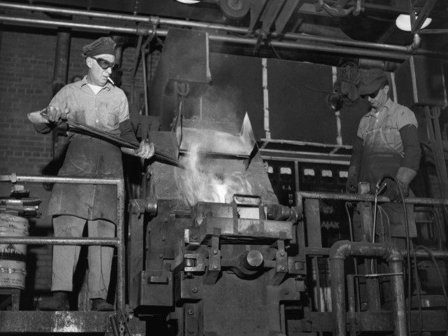 Factory workers 1956 (Three Lions / Hulton Archive / Getty)