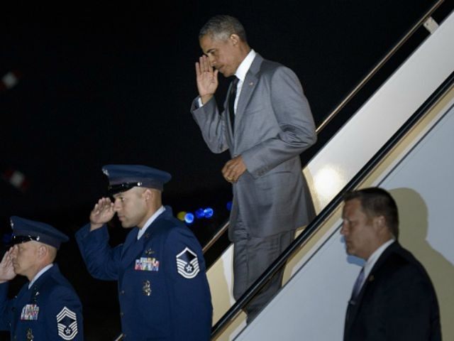 President Barack Obama arrives at Andrews Air Force Base on August 27, 2015 in Maryland. O