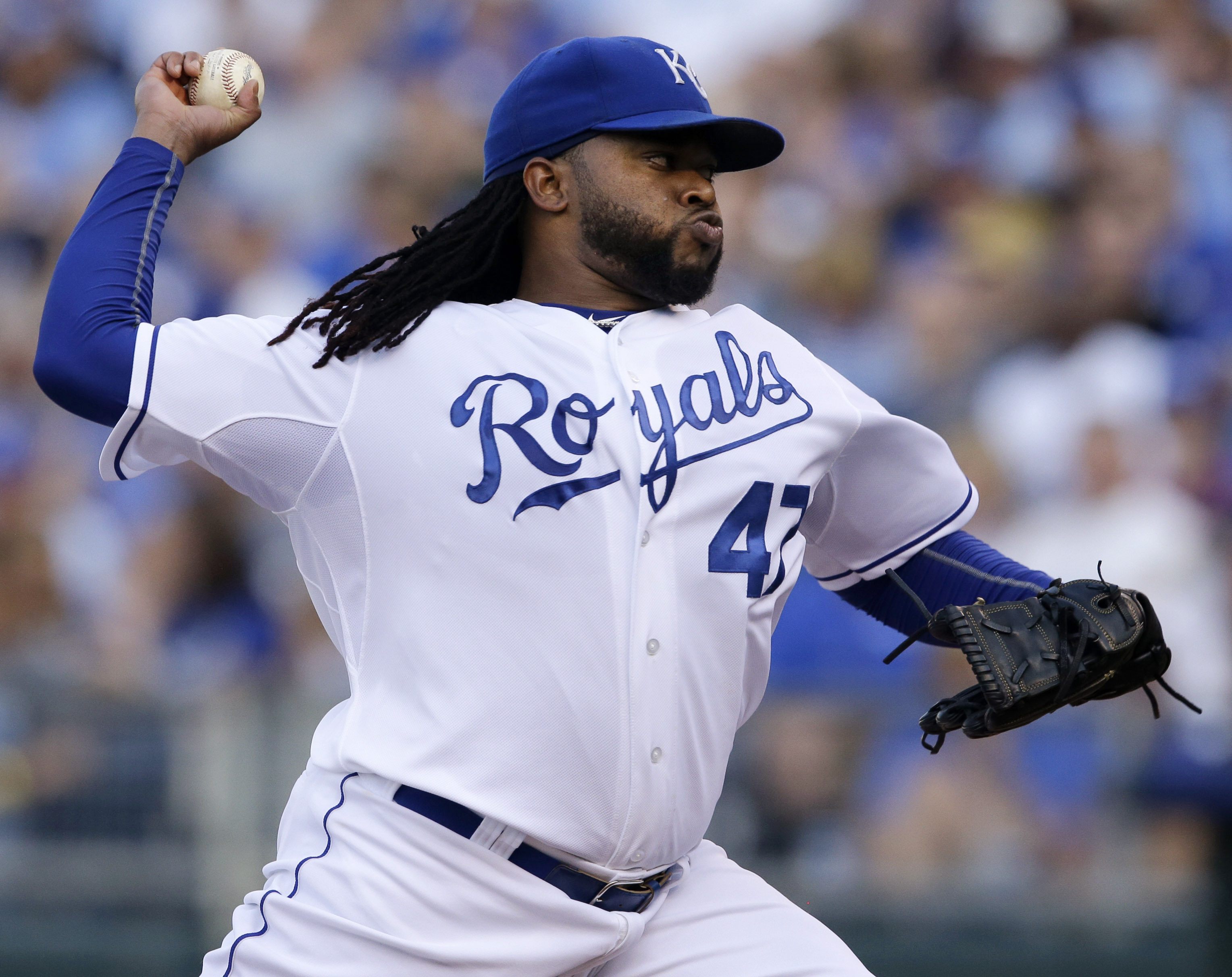 Johnny Cueto Signs Giant Contract
