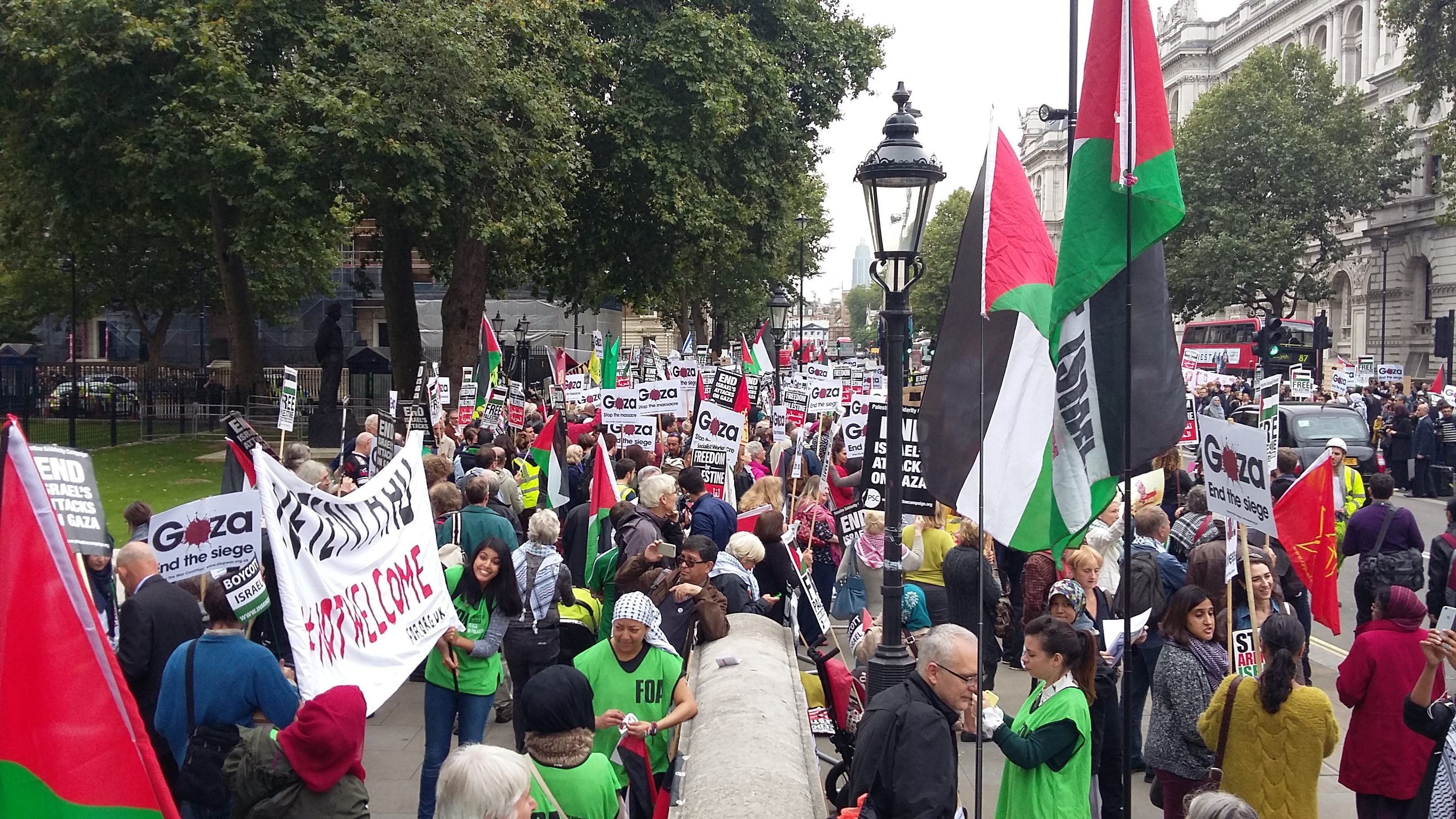 Terrorist Flags Outside Downing Street, Palestinian Protesters Get ...