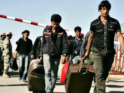 Afghan Refugees leaving Iran AP PhotoHoshang Hashimi