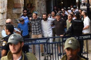 Palestinians, Israeli security clash at al-Aqsa Mosque