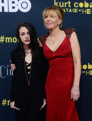 Frances Bean Cobain marries longtime beau Isaiah Silva - Breitbart