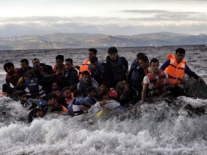 migrants rushing to europe