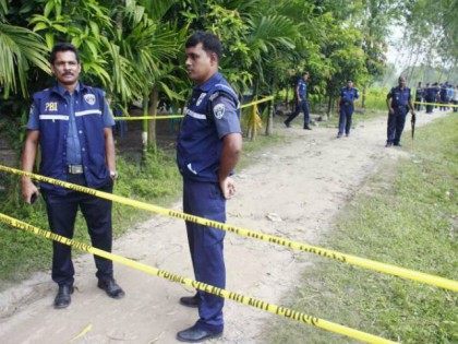 bangladesh-police-at-scene-of-isis-shooting-AFP