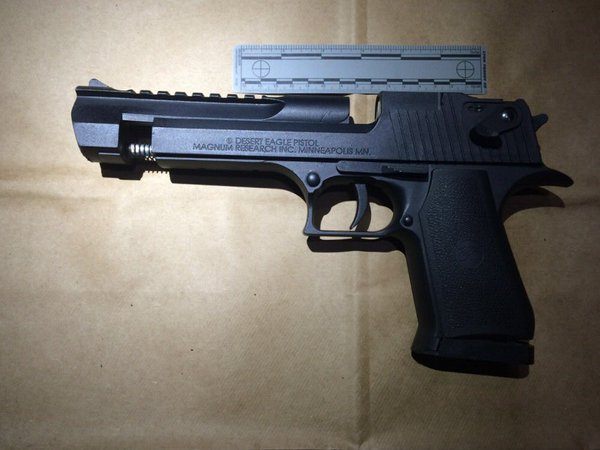 Replica handgun (Oakland PD)