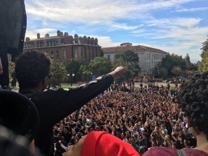 Black Lives Matter Berkeley High School (@lucyrosenthal_ / Twitter)