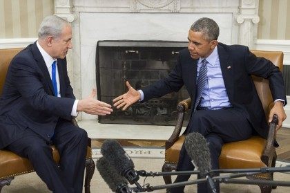 President Barack Obama(R) and Israeli Prime Minister Benjamin Netanyahu hold a meeting in
