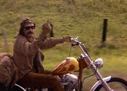 dennis-hopper-easy-rider-bird flip