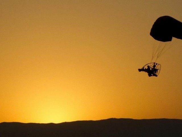 paragliding-AFP