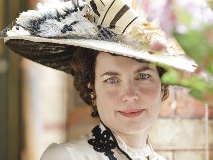Elizabeth-McGovern-Downton-Abbey-5-PBS