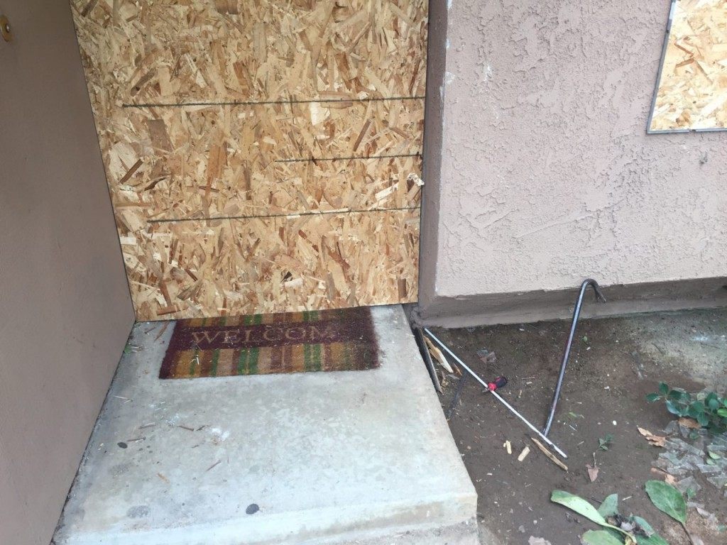 Suspects' home with crowbar (Michelle Moons / Breitbart News)