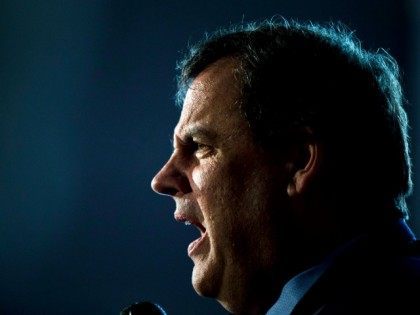 Republican presidential candidate, New Jersey Gov. Chris Christie speaks during a news con