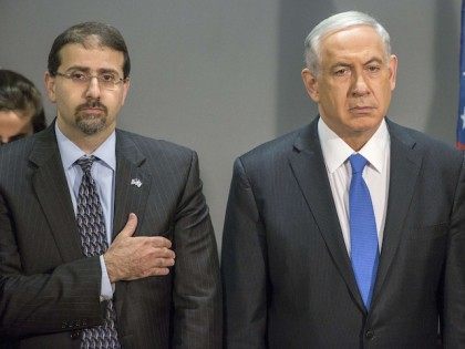 Israeli Prime Minister Benjamin Netanyahu (R) and Daniel B. Shapiro (L) the US Ambassador