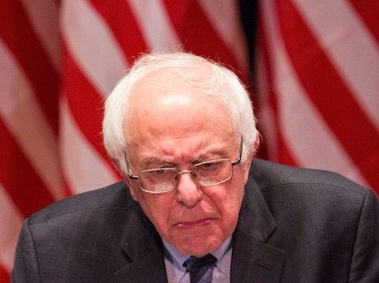 NEW YORK, NY - JANUARY 05: Democratic presidential candidate Sen. Bernie Sanders (I-VT) o