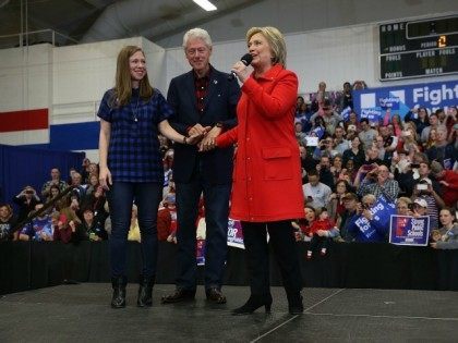 CEDAR RAPIDS, IA - JANUARY 30: Democratic presidential candidate former Secretary of Stat